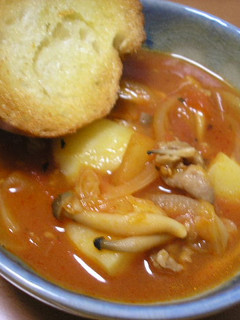 イタリア~ンな豚キムチトマト鍋♪-レシピのメイン写真