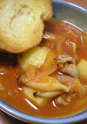 イタリア～ンな豚キムチトマト鍋♪-レシピのメイン写真