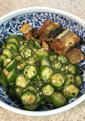 オクラとサンマの蒲焼き(缶詰め)-レシピのメイン写真
