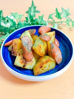 ポテトとソーセージのカレーマヨ炒め♡-レシピのメイン写真
