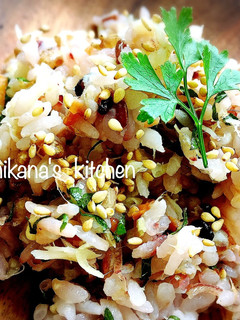 アジの開き☆梅☆香味野菜で簡単混ぜご飯♪-レシピのメイン写真