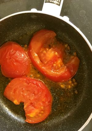 トマトバターソテー付け合わせにもパンにも-レシピのメイン写真