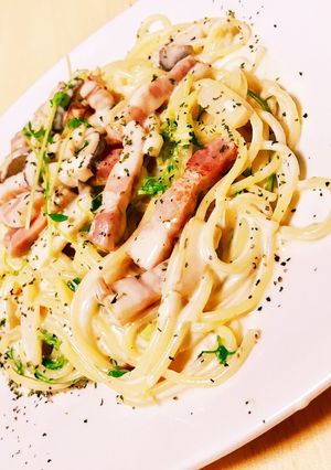 豆苗とエリンギとベーコンのクリームパスタ-レシピのメイン写真