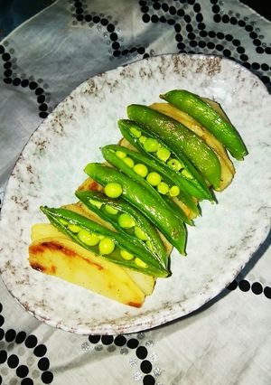 ジャガイモのコンソメ炒め、エンドウ入り-レシピのメイン写真