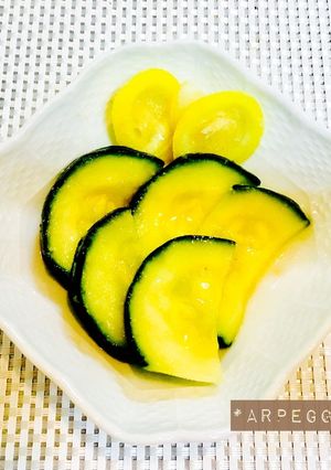 塩酒粕でうまうま♪ズッキーニのお漬物-レシピのメイン写真
