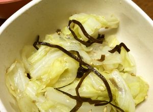 簡単副菜 レンジ蒸しキャベツの塩昆布あえ-レシピのメイン写真