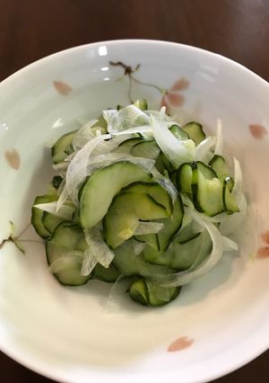 簡単！きゅうりと新玉ねぎの酢の物-レシピのメイン写真
