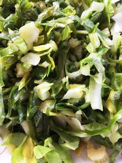セロリの葉の湯通しサラダ-レシピのメイン写真