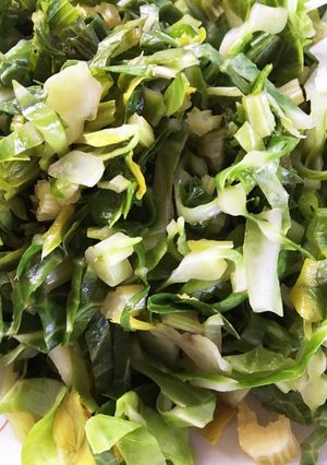 セロリの葉の湯通しサラダ-レシピのメイン写真
