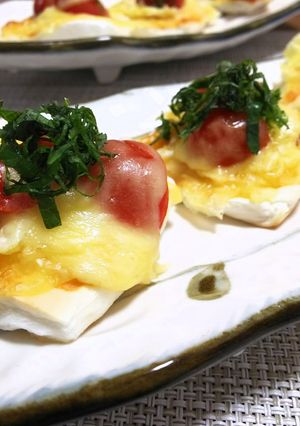 長ねぎと大葉とトマトのはんぺんピザ-レシピのメイン写真