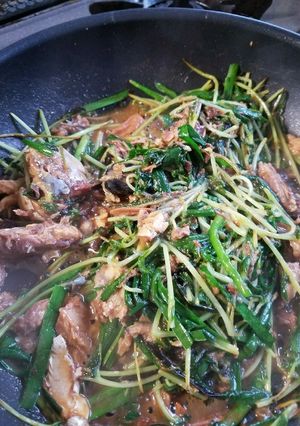 サバ缶で豆苗ニラ炒め　簡単！ずぼらおかず-レシピのメイン写真