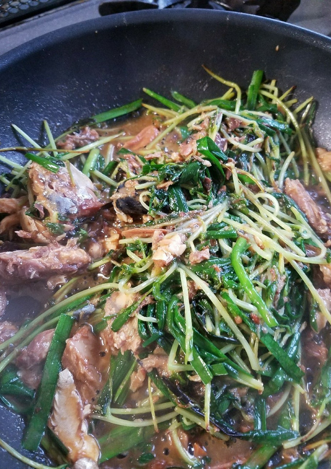 サバ缶で豆苗ニラ炒め　簡単！ずぼらおかず-レシピのメイン写真