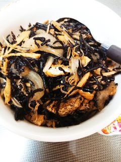 ひじきの生姜炒め煮-レシピのメイン写真
