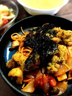 ホットプレートで唐揚げトマトパスタ-レシピのメイン写真