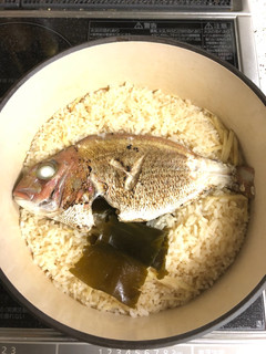 簡単 バーミキュラで絶品 鯛めし-レシピのメイン写真