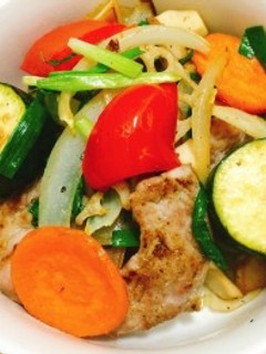 豚ももブロックとたっぷり野菜の塩胡椒炒め-レシピのメイン写真