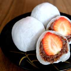 รูปของ レンジで作れる♡いちご大福