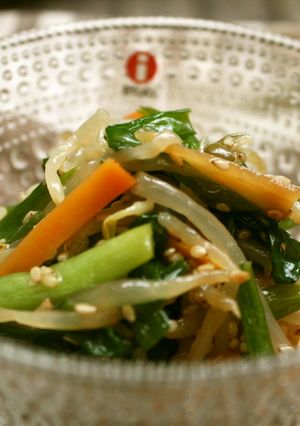 野菜嫌い攻略☆ニラとニンジンもやしナムル-レシピのメイン写真