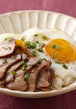 甘辛だれと半熟たまごが絶妙な焼豚卵丼-レシピのメイン写真