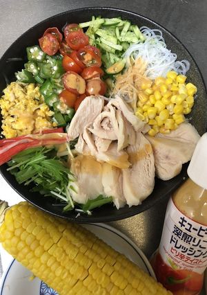 野菜たっぷり♪サラダチキン彩りベジボウル-レシピのメイン写真
