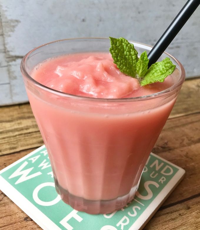 スムージー スイカあま酒スムージー by 宝来屋本店 【クックパッド】 簡単おいしい