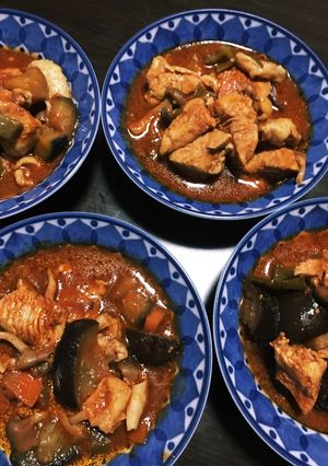 切って煮るだけ☆濃く旨♡鶏肉トマト煮込み-レシピのメイン写真