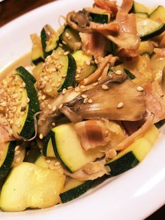 ズッキーニと舞茸ベーコンの醤油マヨ炒め-レシピのメイン写真