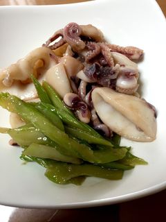 セロリとイカの炒め物-レシピのメイン写真