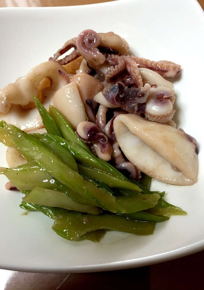 セロリとイカの炒め物-レシピのメイン写真