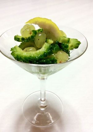 夏の前菜〜ゴーヤと葡萄のカクテルサラダ風-レシピのメイン写真