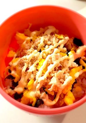 簡単、包丁いらず。朝食やお弁当に鮭マヨ丼-レシピのメイン写真
