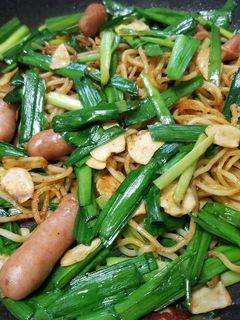 ニラでオイスターソース焼きそば-レシピのメイン写真