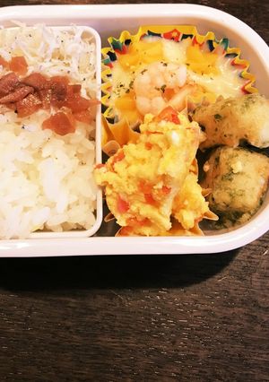 こどものお弁当 野菜 パプリカ卵焼き-レシピのメイン写真