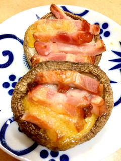 しいたけのベーコンチーズ焼き-レシピのメイン写真