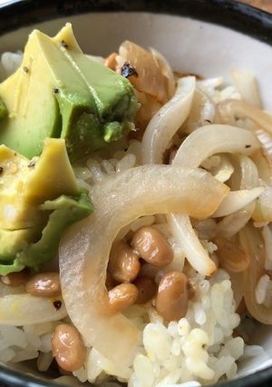 納豆と新玉ねぎのシンプルまぜご飯-レシピのメイン写真