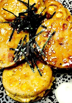 玉ねぎ入り^ ^鶏ひき肉の蓮根はさみ焼き-レシピのメイン写真