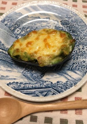 アボカドのわさび塩麹チーズのせ！-レシピのメイン写真