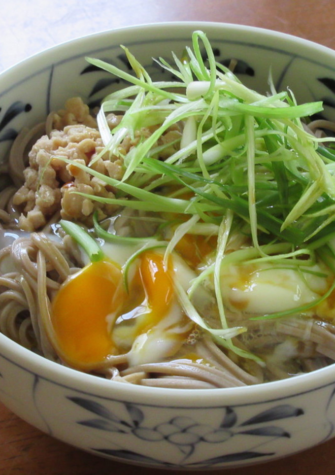 半熟卵とろ～り！ひきわり納豆ぶっかけ蕎麦-レシピのメイン写真