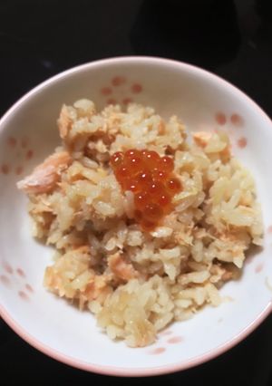 炊飯器で一発、鮭の炊き込みご飯-レシピのメイン写真