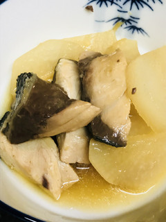 ブリ大根●ブリの切り身と薄切り大根の甘煮-レシピのメイン写真