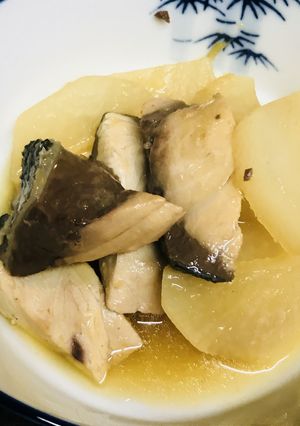 ブリ大根●ブリの切り身と薄切り大根の甘煮-レシピのメイン写真