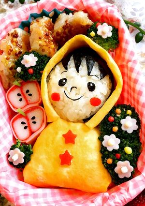 キャラ弁♡梅雨に雨がっぱの女の子-レシピのメイン写真