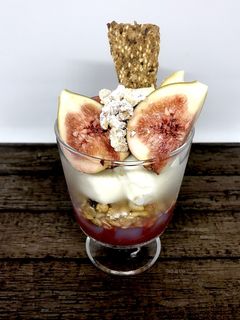 いちじくとくるみのパフェ-レシピのメイン写真