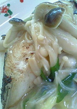 白身魚のﾍﾙｼｰキノコあんかけ-レシピのメイン写真