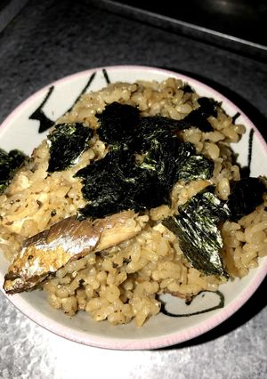 残ったイワシの梅煮で、炊き込みご飯-レシピのメイン写真