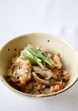 シンプルごはん【舞茸の炊き込みご飯】-レシピのメイン写真