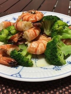 簡単!ガーリックシュリンプサラダ-レシピのメイン写真