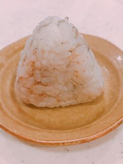 梅干しとちりめんじゃこのおにぎり-レシピのメイン写真
