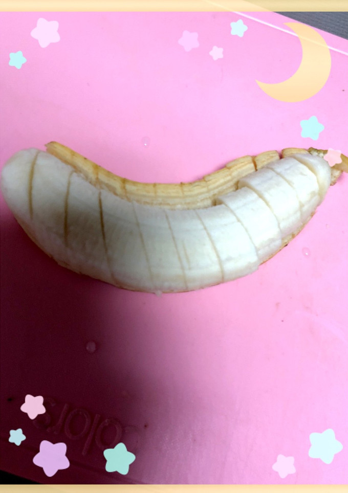 バナナの切り方(まな板は汚れないよ)-レシピのメイン写真