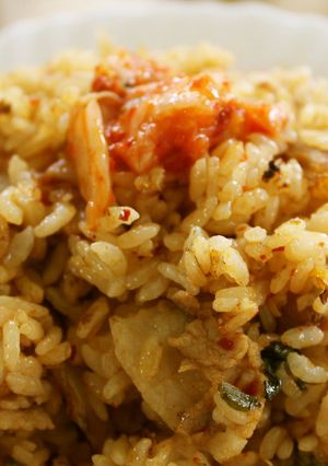 簡単！一人飯の豚キムチチャーハン-レシピのメイン写真